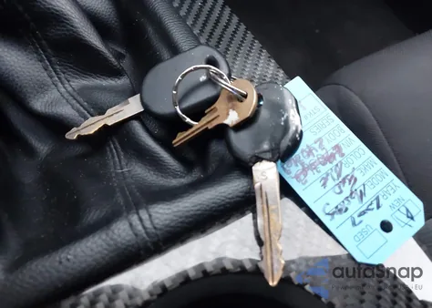 2007 Ford Mustang V6 Deluxe/V6 Premium z USA, uszkodzony, nr VIN 1ZVFT80N975240363